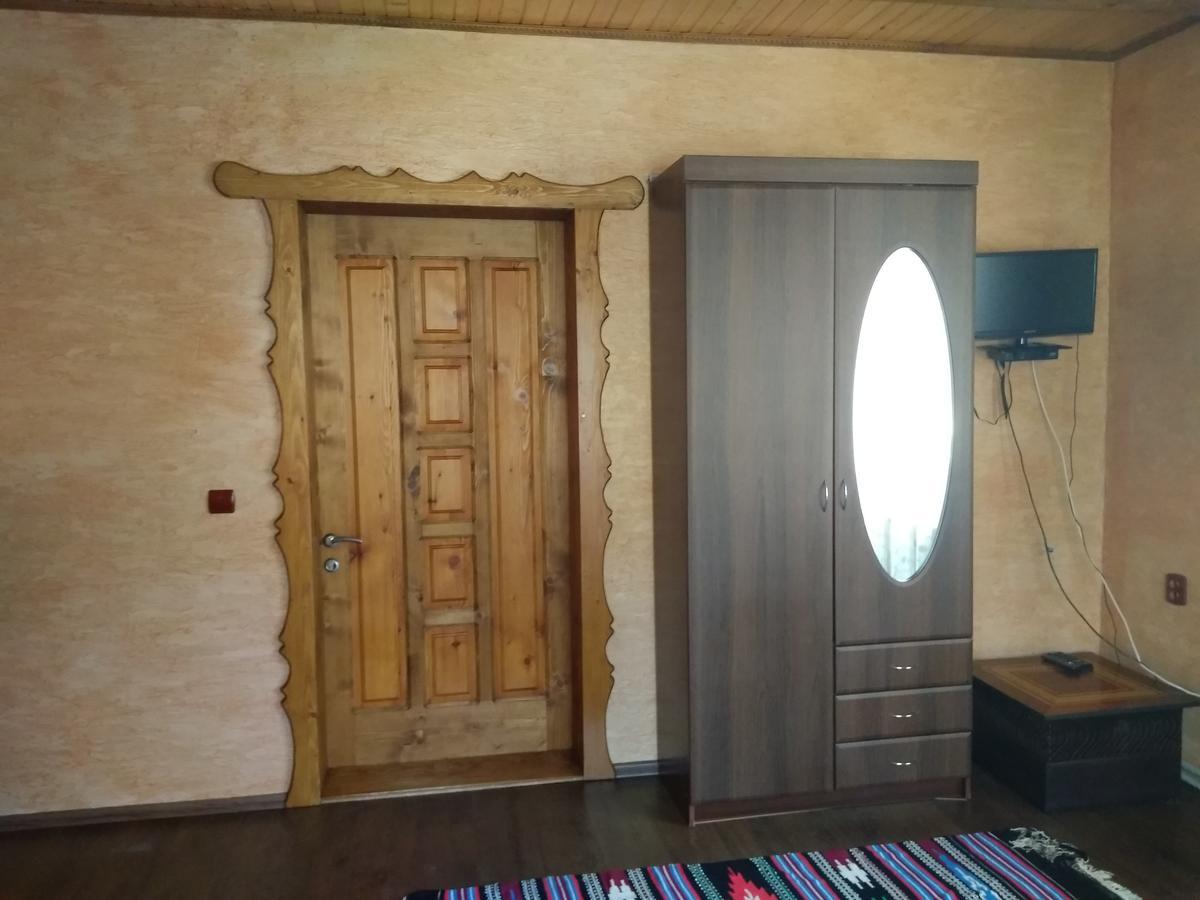 Затишок В Карпатах Villa Jaremtsje Eksteriør bilde